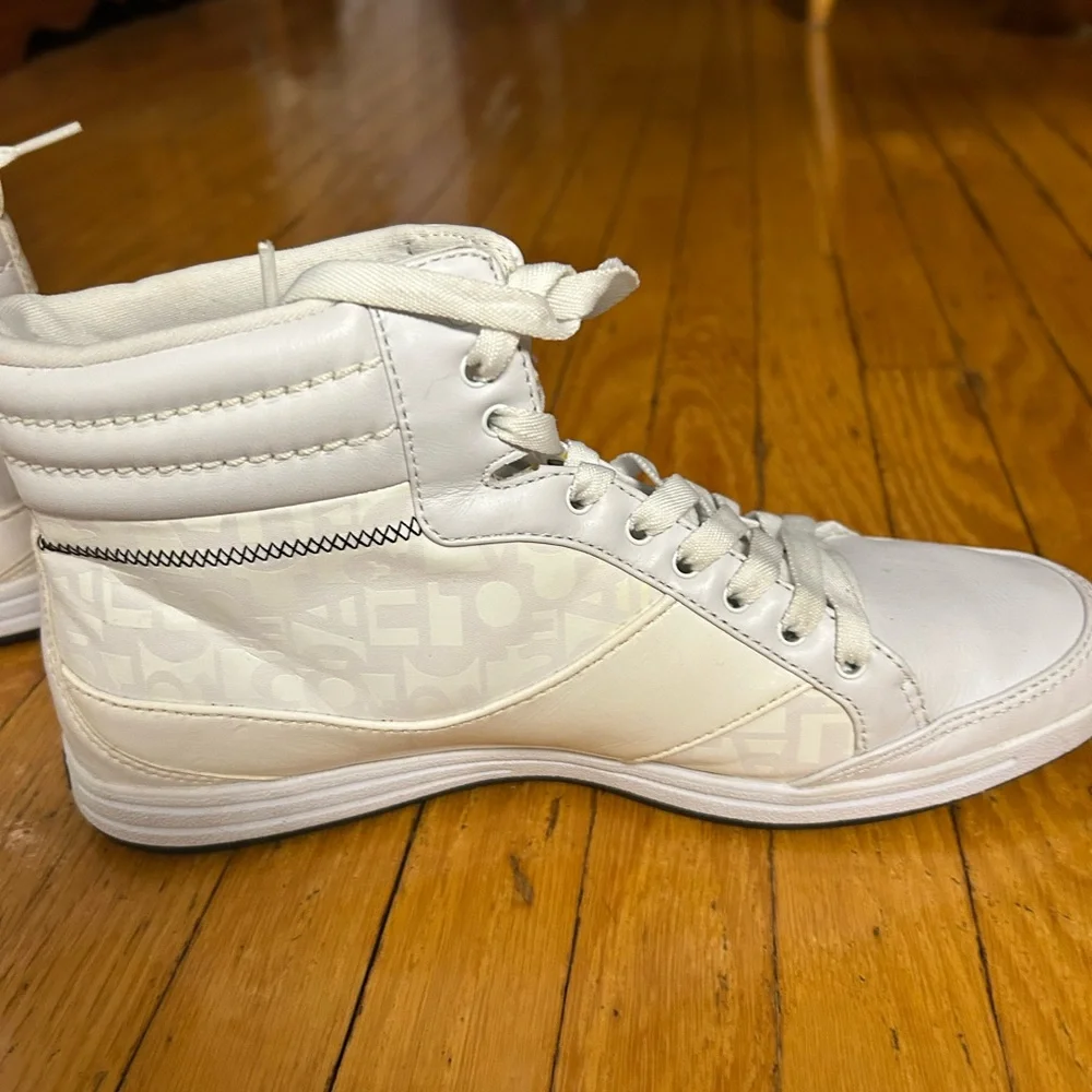 Lacoste White Women’s High-Top Sneakers - Picture 5 of 7